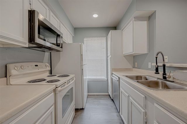 14600 Fonmeadow Drive 107, Houston, TX 77035