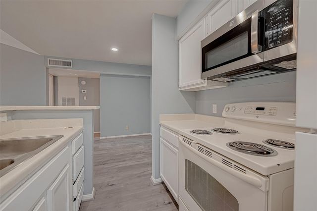 14600 Fonmeadow Drive 107, Houston, TX 77035