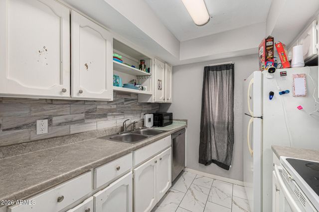 3131 W COCHISE Drive 157, Phoenix, AZ 85051