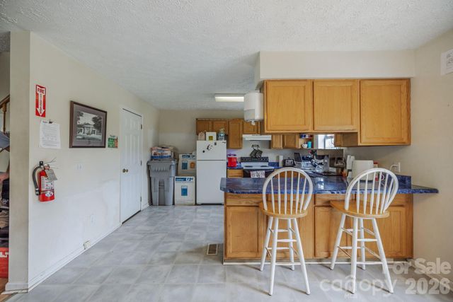 396 New Leicester Highway, Asheville, NC 28806