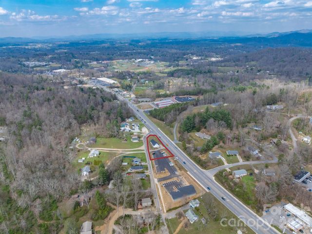 396 New Leicester Highway, Asheville, NC 28806