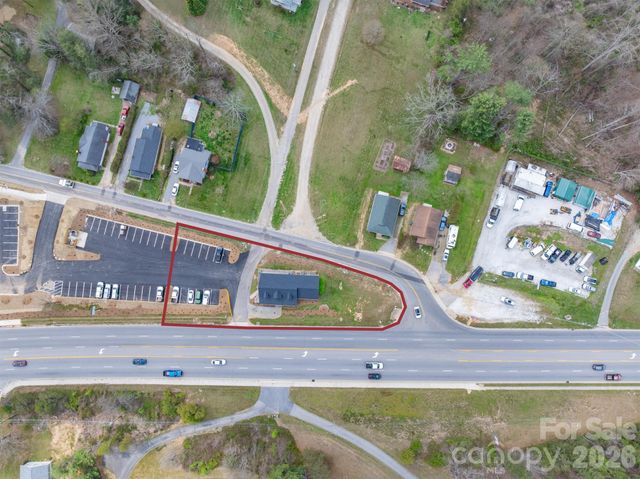 396 New Leicester Highway, Asheville, NC 28806