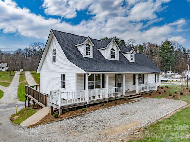396 New Leicester Highway, Asheville, NC 28806