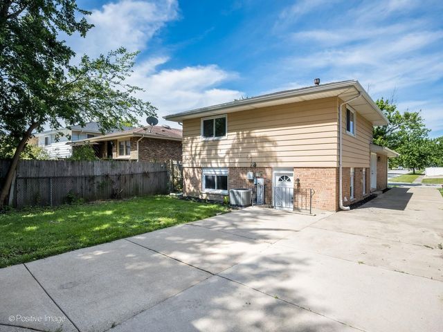 18011 GREENVIEW Terrace, Country Club Hills, IL 60478