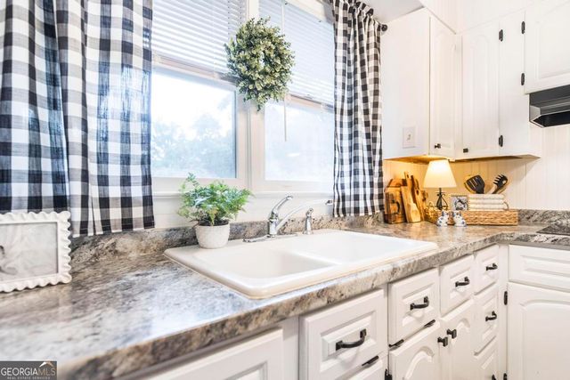 1607 Marshall Circle, Perry, GA 31069