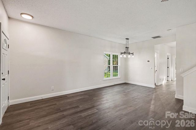 8041 Stoneham Court, Charlotte, NC 28105