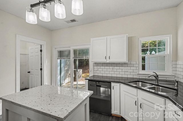 8041 Stoneham Court, Charlotte, NC 28105