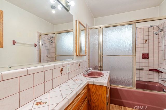 1221 Wesley Avenue, Pasadena, CA 91104