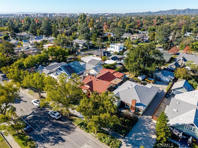 1221 Wesley Avenue, Pasadena, CA 91104