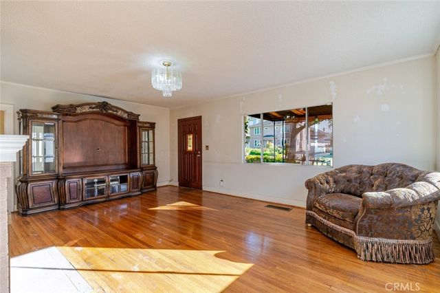 1221 Wesley Avenue, Pasadena, CA 91104