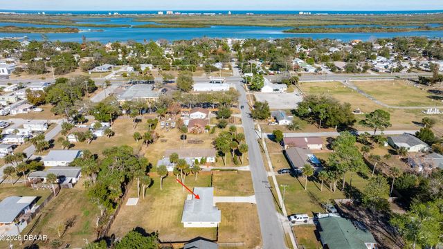 123 W Ocean Avenue, Edgewater, FL 32132