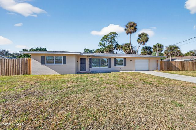 123 W Ocean Avenue, Edgewater, FL 32132