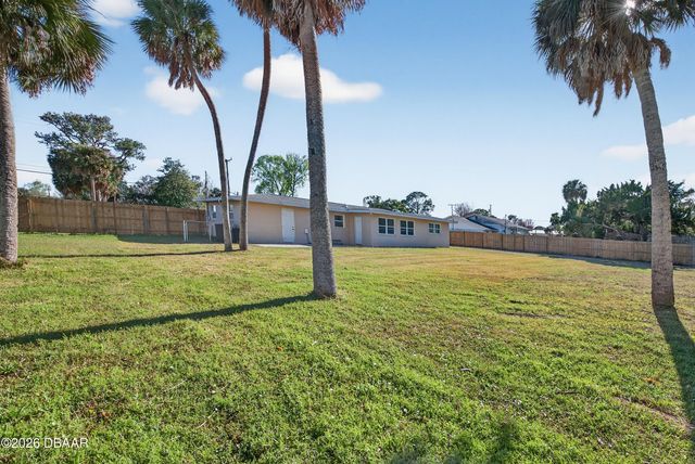 123 W Ocean Avenue, Edgewater, FL 32132