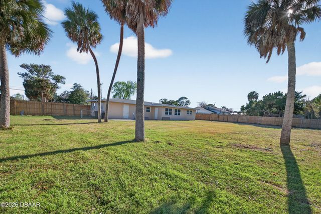 123 W Ocean Avenue, Edgewater, FL 32132