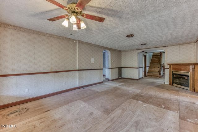 16905 Kingsport Highway, Fall Branch, TN 37656
