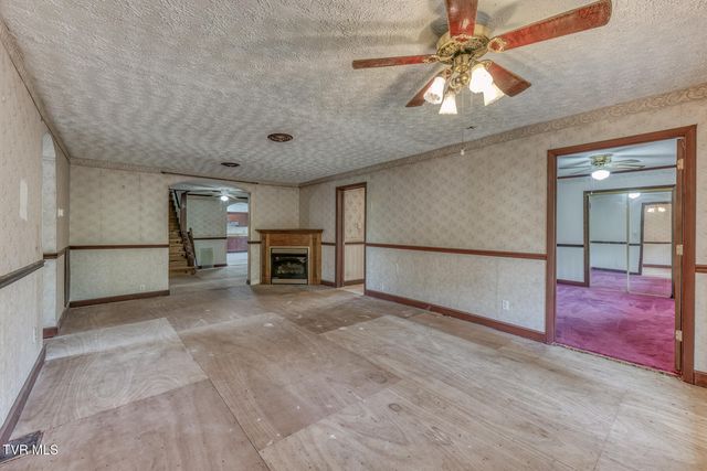 16905 Kingsport Highway, Fall Branch, TN 37656