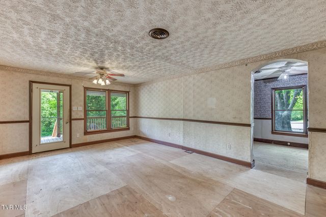 16905 Kingsport Highway, Fall Branch, TN 37656
