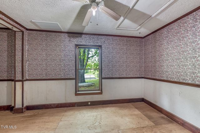 16905 Kingsport Highway, Fall Branch, TN 37656