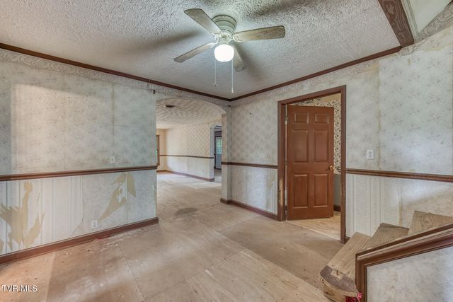 16905 Kingsport Highway, Fall Branch, TN 37656