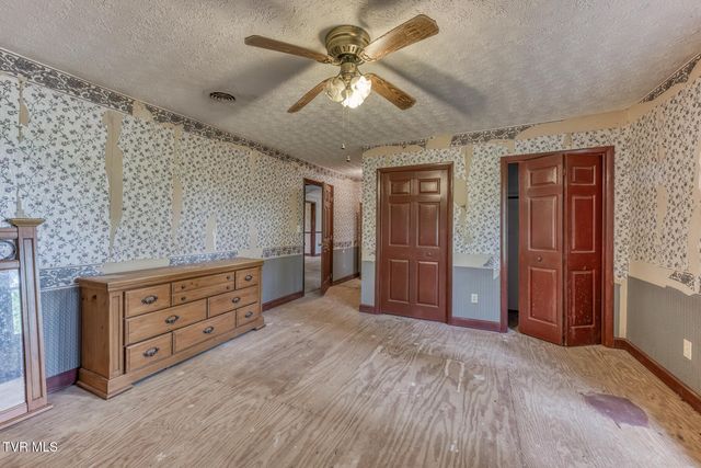 16905 Kingsport Highway, Fall Branch, TN 37656