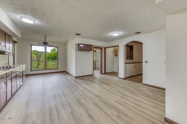 16905 Kingsport Highway, Fall Branch, TN 37656