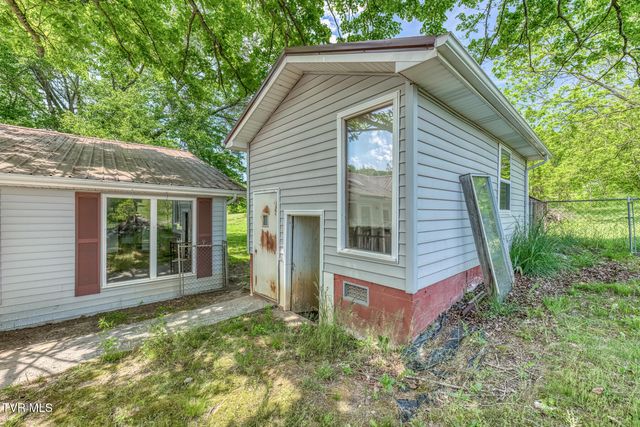 16905 Kingsport Highway, Fall Branch, TN 37656