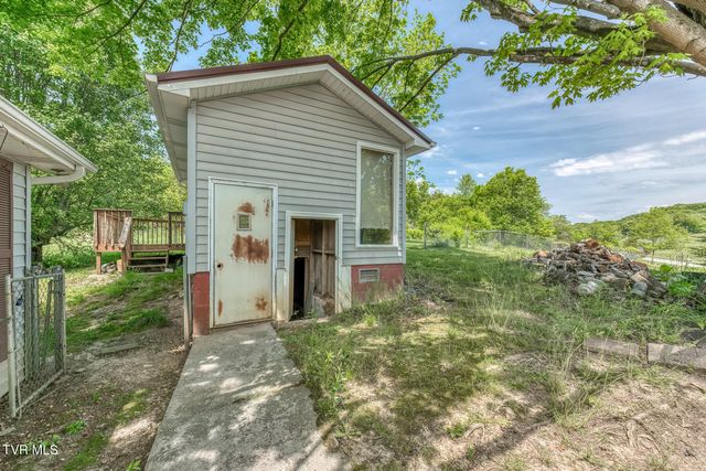 16905 Kingsport Highway, Fall Branch, TN 37656