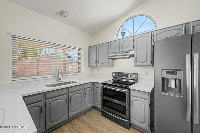 2690 W Camino Del Venegas, Tucson, AZ 85742