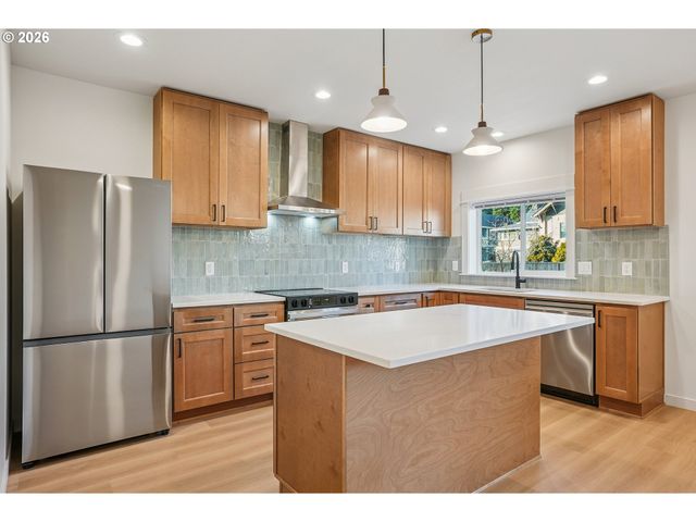 9998 Se Amherst St, Clackamas, OR 97015