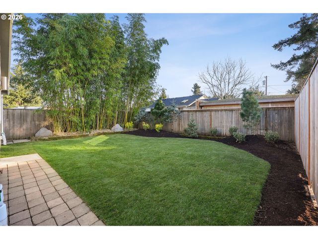 9998 Se Amherst St, Clackamas, OR 97015