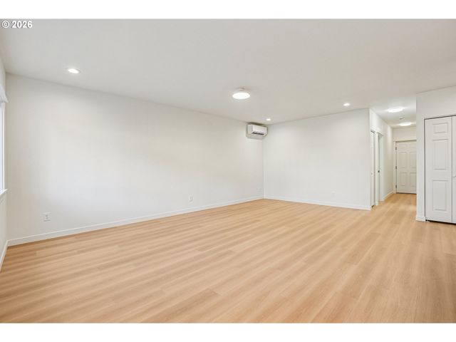 9998 Se Amherst St, Clackamas, OR 97015