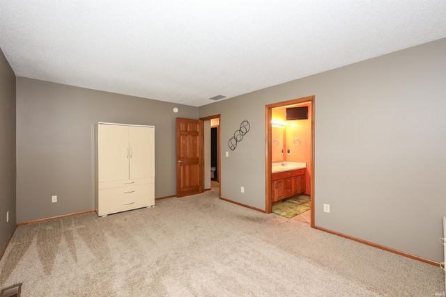 3006 Cumberland Way, Huntington, IN 46750