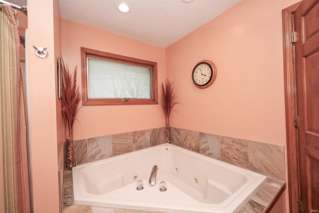 3006 Cumberland Way, Huntington, IN 46750