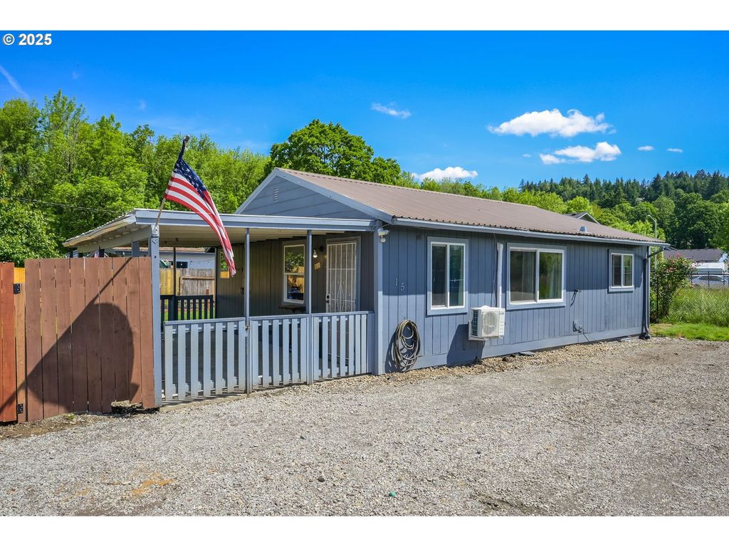 15 Ne 11TH Pl, Battle Ground, WA 98604