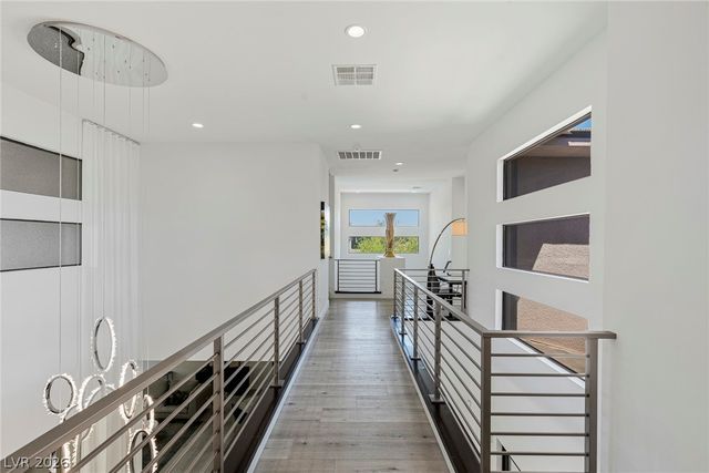 47 Pristine Glen Street, Las Vegas, NV 89135
