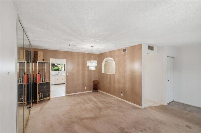 275 Jacaranda Drive, Plantation, FL 33324