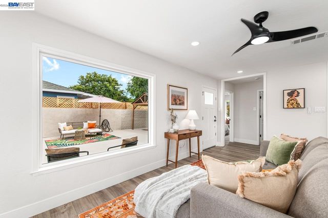 1205 Marguerite St, Livermore, CA 94550