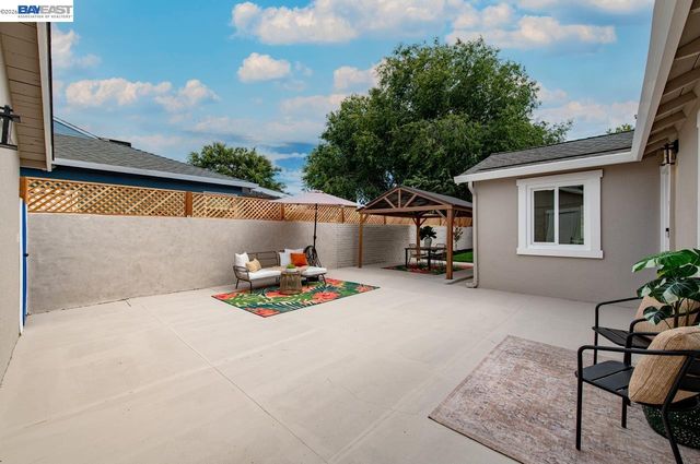 1205 Marguerite St, Livermore, CA 94550