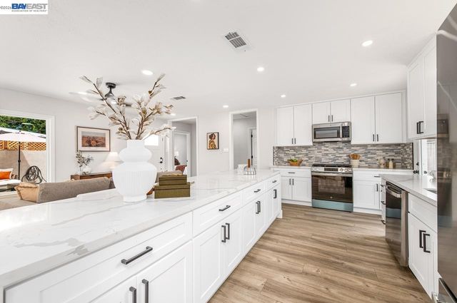 1205 Marguerite St, Livermore, CA 94550