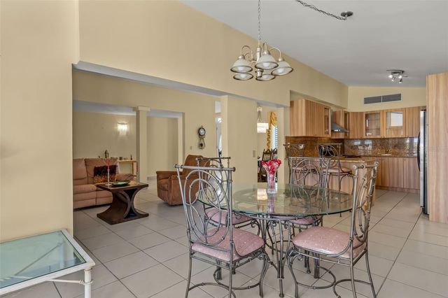 FF-7 CALLE GAVIOTA, Dorado, PR 00646