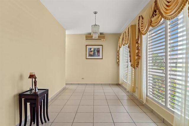 FF-7 CALLE GAVIOTA, Dorado, PR 00646