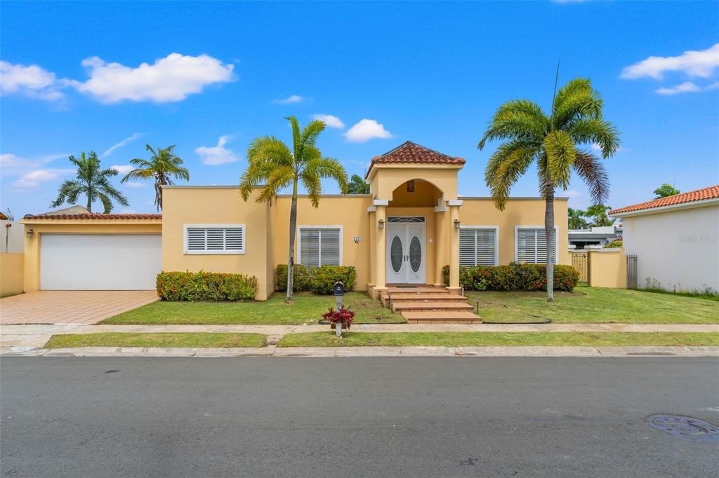 FF-7 CALLE GAVIOTA, Dorado, PR 00646