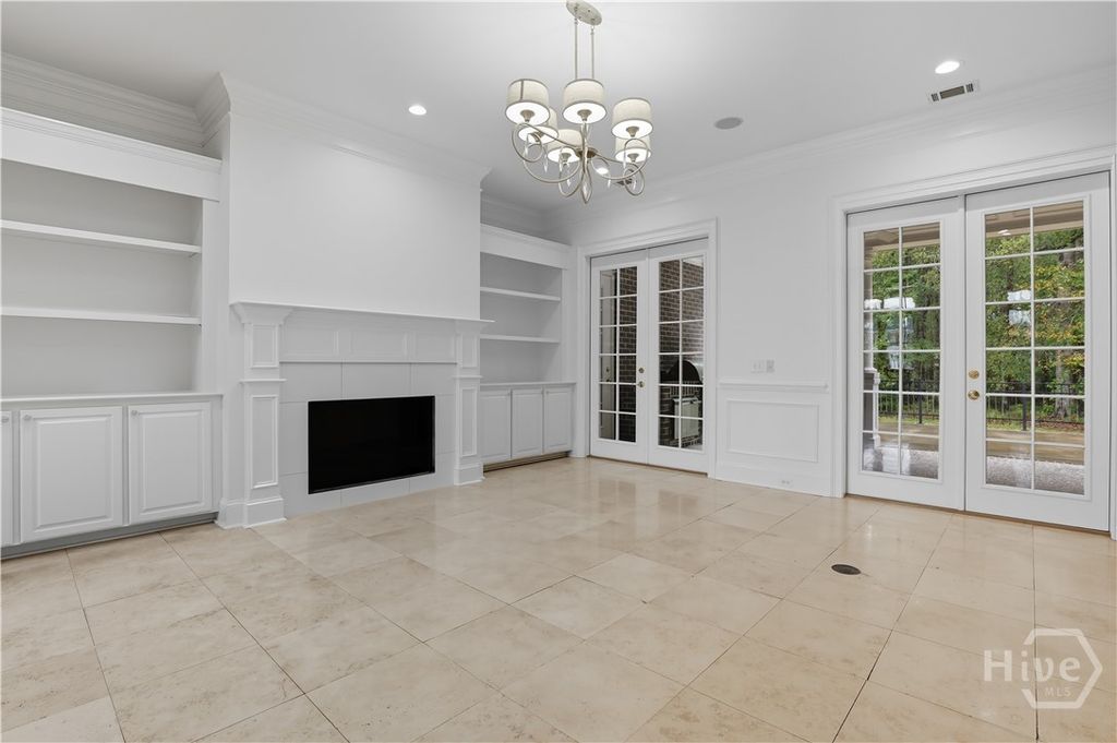 Image 13 of property listing at 333 Spanton Crescent, Pooler, GA 31322