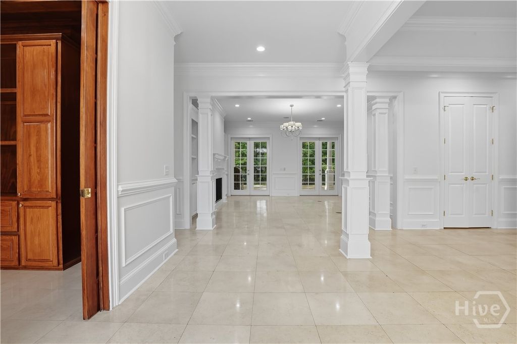 Image 5 of property listing at 333 Spanton Crescent, Pooler, GA 31322