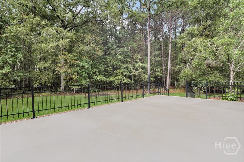 Image 69 of property listing at 333 Spanton Crescent, Pooler, GA 31322