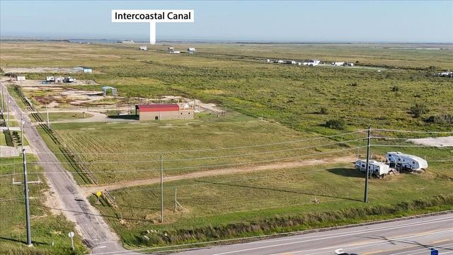 1002 & 1016 Paisley Street, Gilchrist, TX 77617