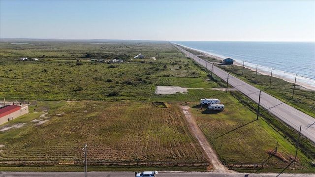1002 & 1016 Paisley Street, Gilchrist, TX 77617