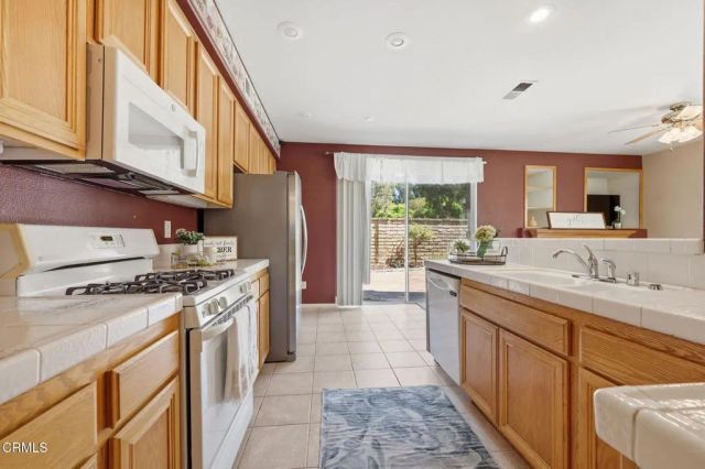 2166 Via Arandana, Camarillo, CA 93012
