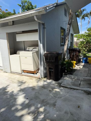 514 Churchill Road, West Palm Beach, FL 33405
