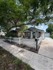 514 Churchill Road, West Palm Beach, FL 33405